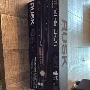 Engineering Black Hair Straightener